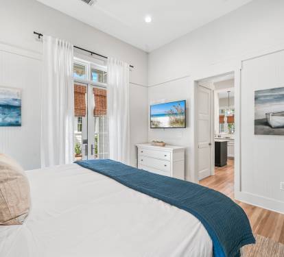 Cable and Smart TVs in all bedrooms