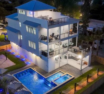Welcome to Casa Blanca!