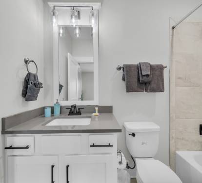 Bed 2 Ensuite Bathroom