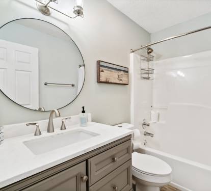 Full-size bathroom