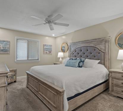 Master (King Bed)