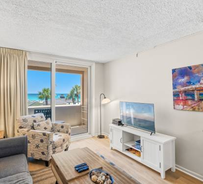 Breathtaking views while relax and unwind. 