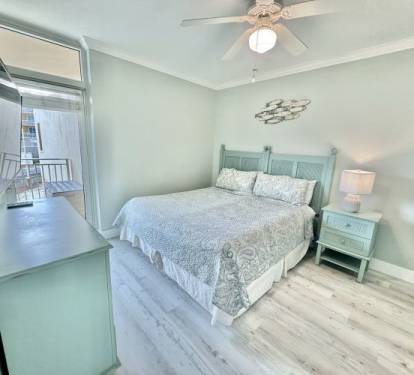 Guest Bedroom, King
