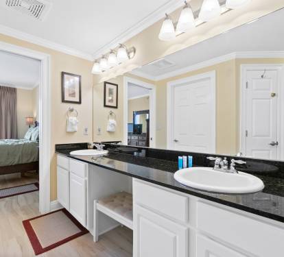 Huge bathroom in the master