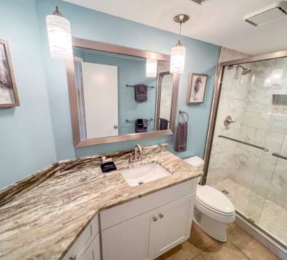 Primary en-suite Bathroom