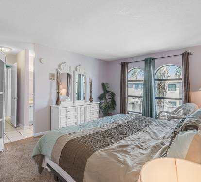 Master Bedroom (King)