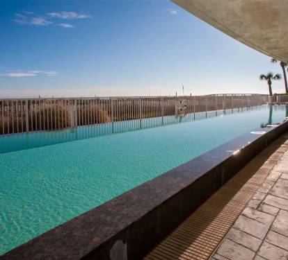 Outdoor Infinity Pool