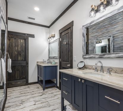 Two vanities in master bath