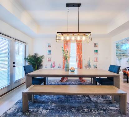 Huge Dining Room with Comfortable Seating for a Large Group, Ideal for Family Meals, Celebrations, and Group Gatherings