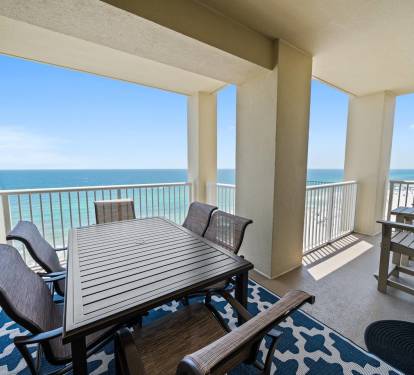 The perfect place to have coffee in the mornings and dinner in the evenings, while watching the gorgeous sunsets! 
