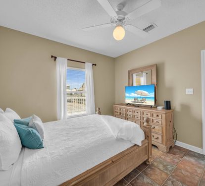 West front queen bedroom, tv, ensuite bathroom