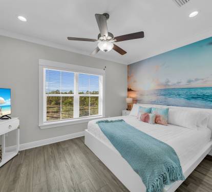 Immerse yourself in a KING Size luxury bed and pillows for a great nights sleep, while the ceiling fan provides a cool breeze and a white-noise machine provides the relaxing backdrop.  The room overlooks the wetlands behind the house. Ensuite bathroom too
