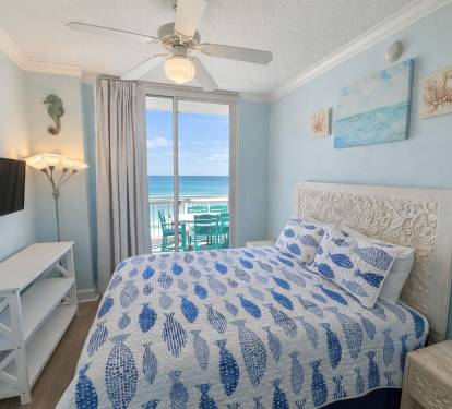 Guest Bedroom, Queen
