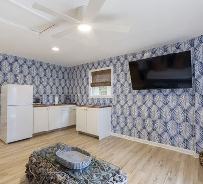 Newly Renovated: Bungalow Kitchen