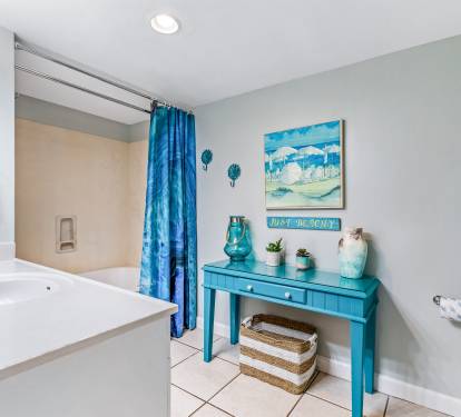 Full bathroom