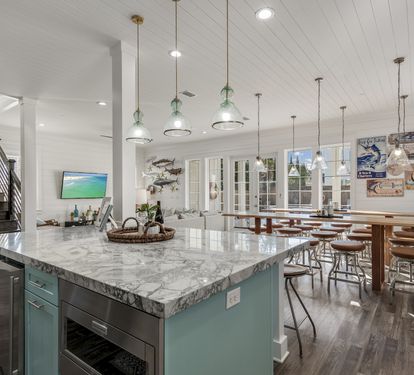 Additional Seating at the Kitchen Island