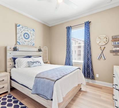Guest Bedroom 2 (Queen)