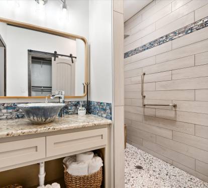 Master bath A vanity