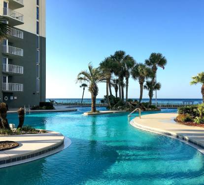 Lagoon Pool between Tower 2 and Tower 3