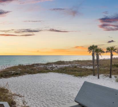 3 short blocks to beautiful white sand beaches! Easily walkable!