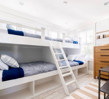 2nd Floor Bunk Room: 2 Twin, 2 Double