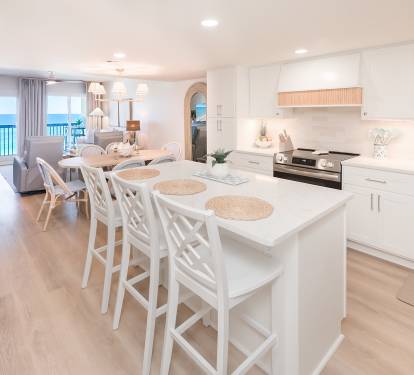 Beautiful fully renovated gulf front condo. 