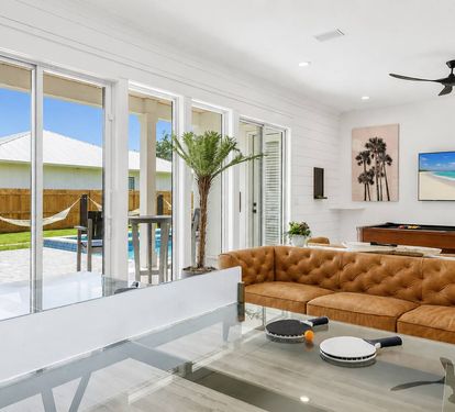 Game Lounge with Direct Access to the Pool