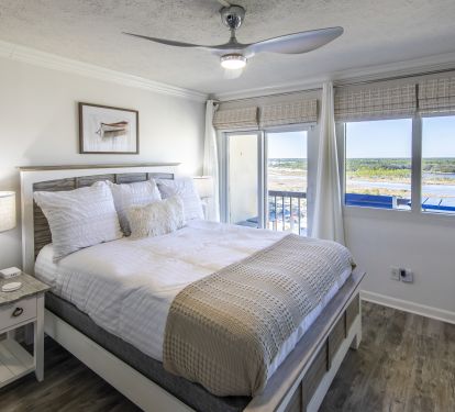 Secondary Master with Views of Lake Powell and the Gulf
