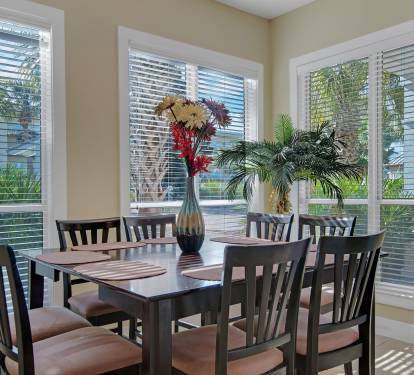 Dining table seats 8!