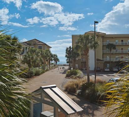 view from the balcony of Sand n Sea Cottage