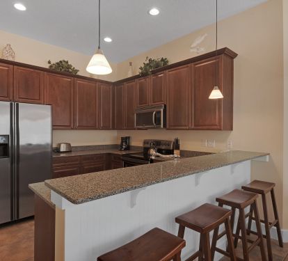 4 additional seats at breakfast bar