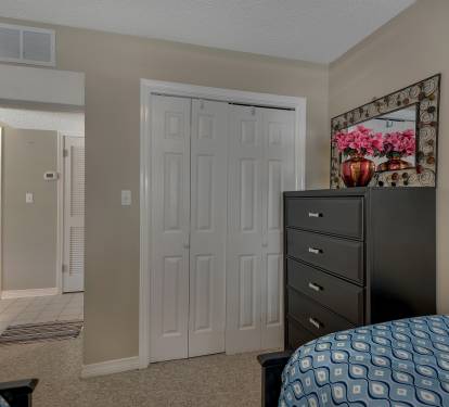 no tv in guest bedroom