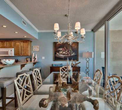 Beautiful glass and teak table - seating for 6