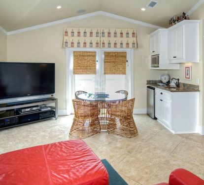 Third Floor Entertainment Room &amp; Queen Murphy Bed with Kitchenette 