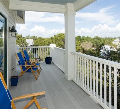 Third Floor Sundeck