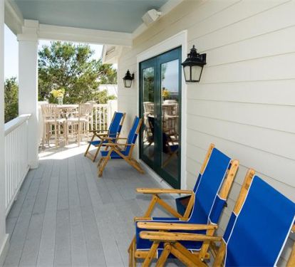 Third Floor Sundeck