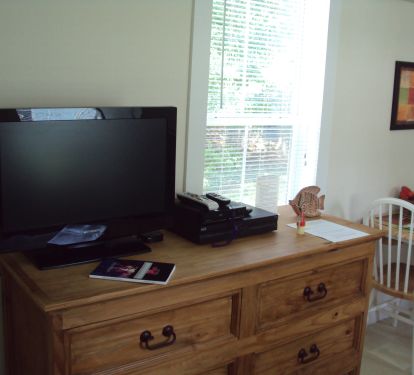 WIFI, Satellite TV, Net Flix, DVD