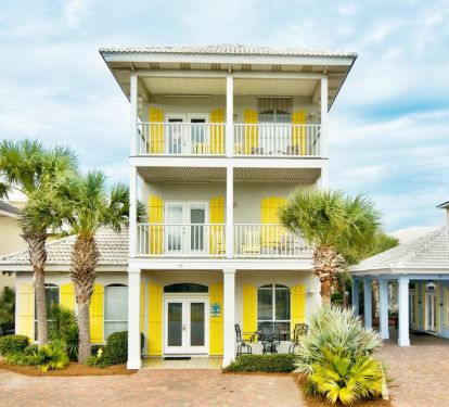 4 BR/ 3.5 BA Game Rm, Sleeps 14, 3000 sq/ft - on 1st beach street! Free WiFi