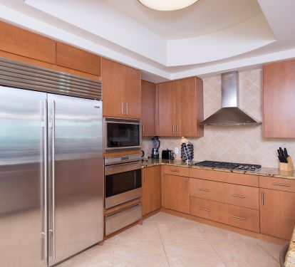 State of the Art kitchen fully stocked to prepare whatever meal you desire!