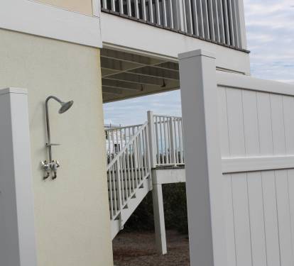 Outdoor shower with hot/cold water