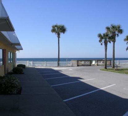 BEACHSIDE DELIGHT