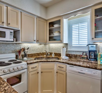 Fully equipped kitchen