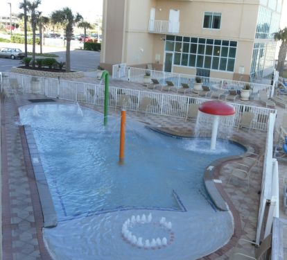 Seawind offers an amazing Children's pool/splash pad