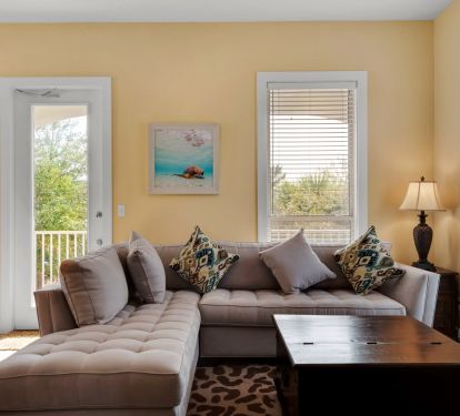 large over size sofa in the seond floor living room