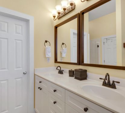 master bedrooms attached bath