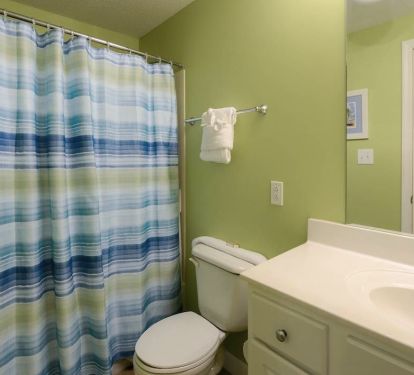 Private master bedroom bath