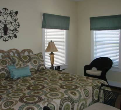  king bed in Master located on the second floor w/ ensuite bath and flat screen tv