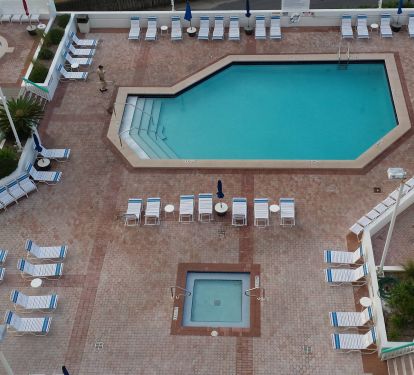 The 801 balcony overlooks the Pool deck and Hot Tubs.