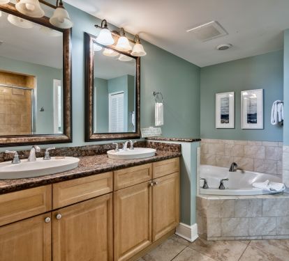 MASTER BATH #1 WITH JACUZZI TUB