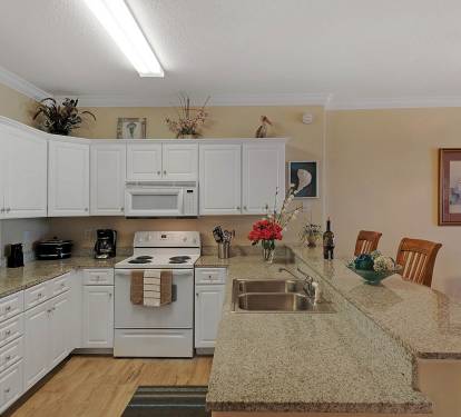 Fully furnished kitchen!  There's nothing to bring but the food!!